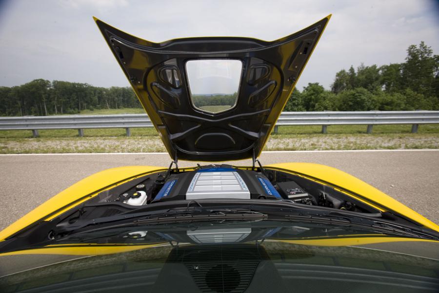  Chevrolet Corvette ZR1 2009 года  (фото 3 из 290)